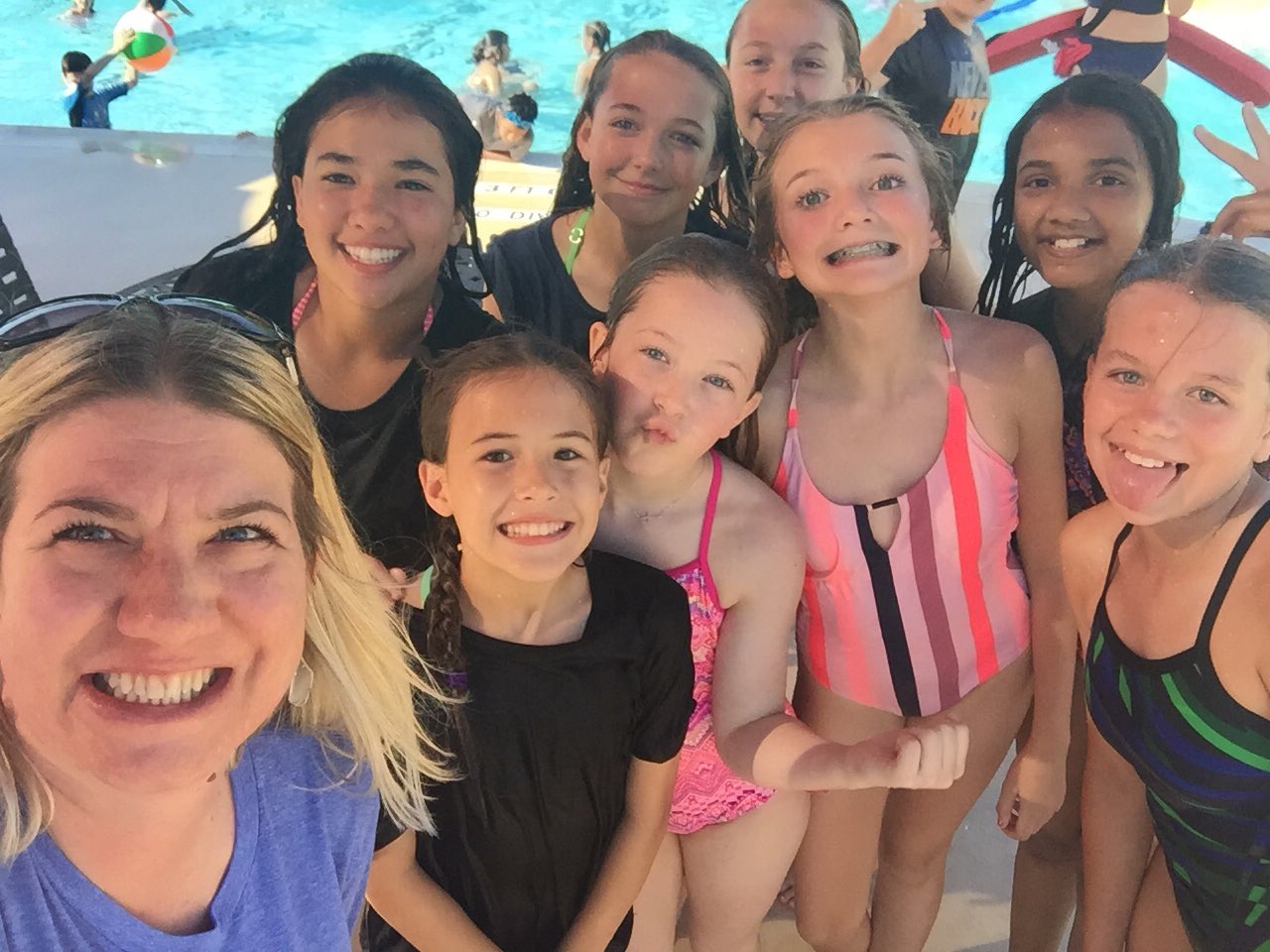 Christy Huse on Twitter: "5th grade pool party selfies #twehowl  https://t.co/jo6EaEZZb9" / Twitter