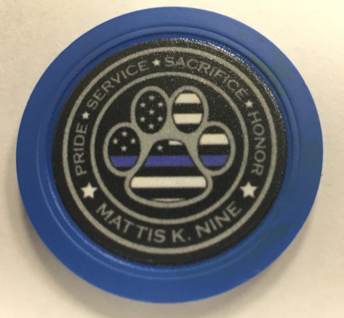OHFCSO's tweet photo. CHALLENGE COIN GIVEAWAY WEDNESDAY! Who wants a chance at winning?? We are doing something different tonight, here are 4 Poker Chips from our office! We are looking for new followers, so after 125 Retweets we will randomly pick a winner for the the chips. Good Luck! https://t.co/DcbphsnPLd