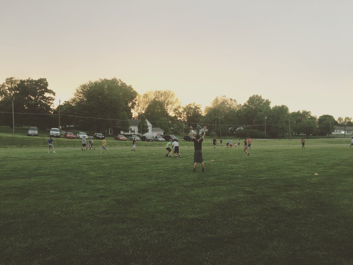 SavannahMoYL's tweet photo. Club may be over for the semester, but the competition has only just begun. 🌟 #ultimate https://t.co/AhH4dke45N