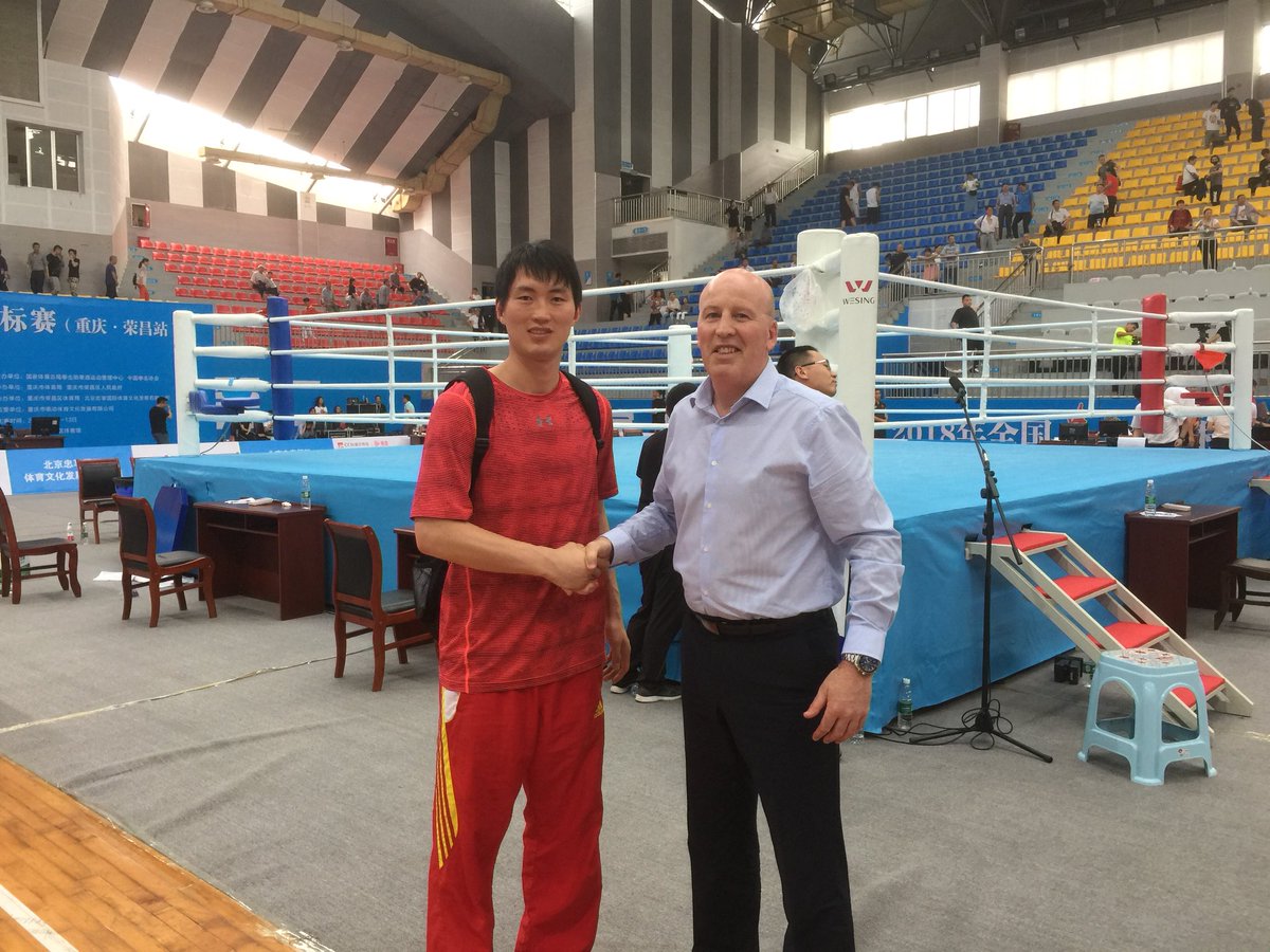 Met my old friend From London 2012 Reffed China 🇨🇳 v Bulgaria Happy to see him as coach in Chinese System 🥊🇨🇳#timeflyes
