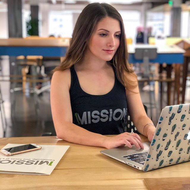 MissGilbertAz's tweet photo. When you land a new job, you do a whole photoshoot in their gear! Follow @1missionorg to learn more about the incredible service work they are doing! #limitless .
.
.
.
#MissGilbert2018 #MissGilbert #MissArizona2018 #MissArizona #MissAz
#Pageantry #Leade… https://t.co/wWb9dNuuj2 https://t.co/PNuKfEaYtD
