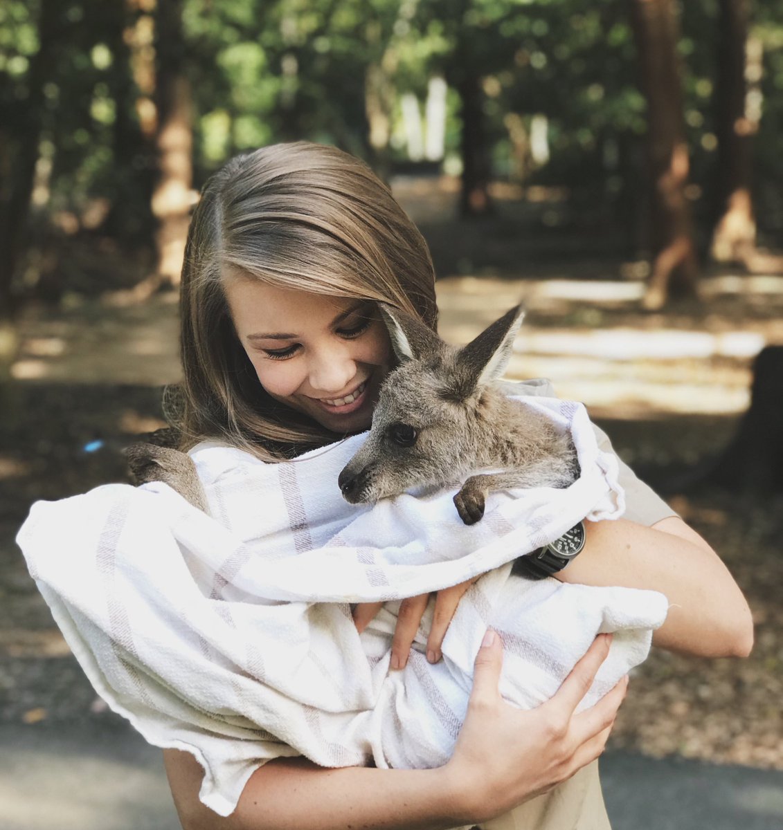Meet Melman our nine month old kangaroo joey. 
Melman loves snuggles.
You may proceed with your day now...❤️