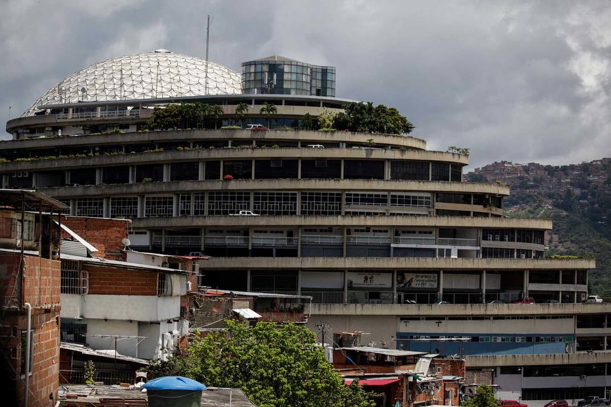 AGRESIONES CONTRA VENEZUELA, EL ALBA Y UNASUR - Página 7 DdXAYXwWkAEq69T