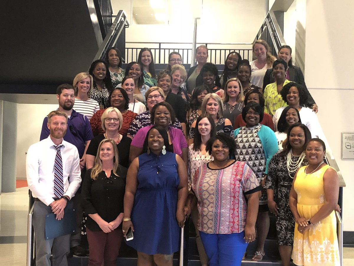 lonniebnelson's tweet photo. When you feel supported by @RichlandTwo @MFrank1908 @DrBaronDavis TAP Grad @LoriClarke20 heading to @CFK_CFKN as #readingcoach #leaderbee https://t.co/fzL4do1gDy