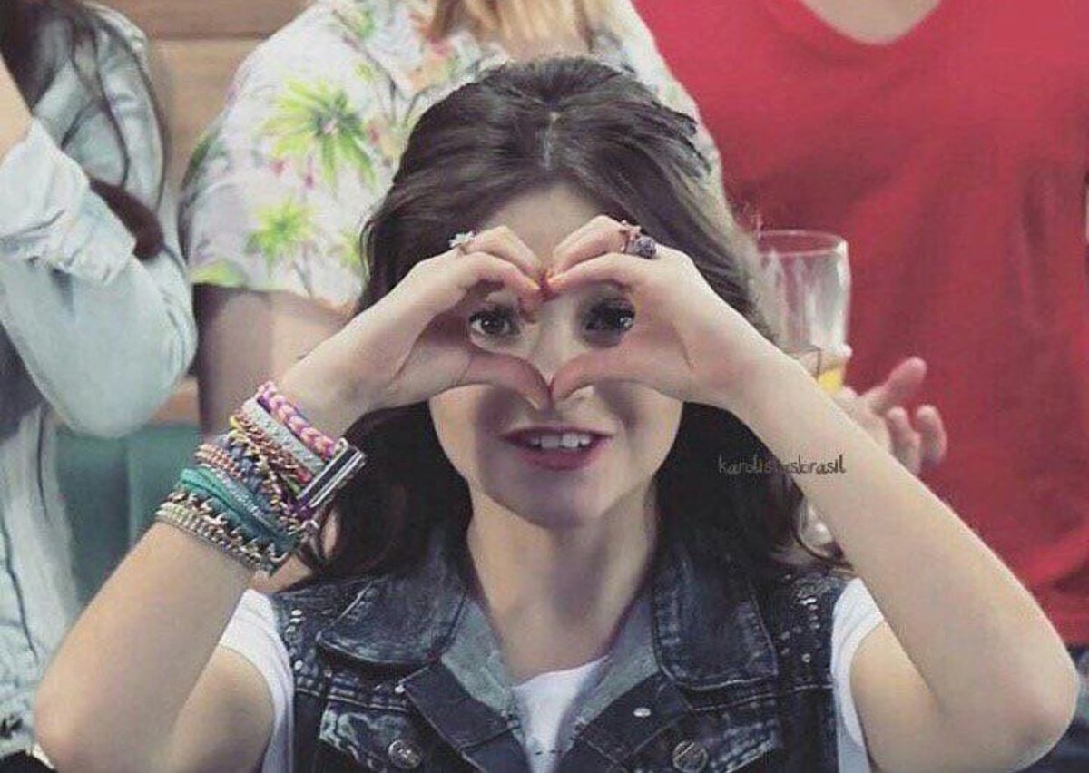 lopezftsevilla's tweet photo. antes y después de Karol!!
el corazón con las manos y la sonrisa, me encantan estas fotos 💛
#BebeKS https://t.co/QTgeAxu6Gn