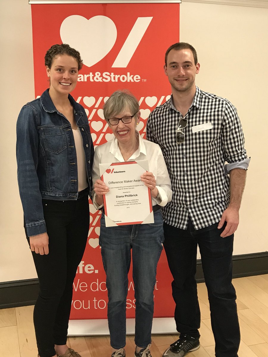 Congrats to <a href="/UofG_HHNS/">HHNS at UofG</a> own Diana Philbrick for the Difference Maker Award for longstanding and exceptional support for <a href="/TheHSF/">New handle - @HeartandStroke</a>!  #outstanding <a href="/uofg/">University of Guelph</a>