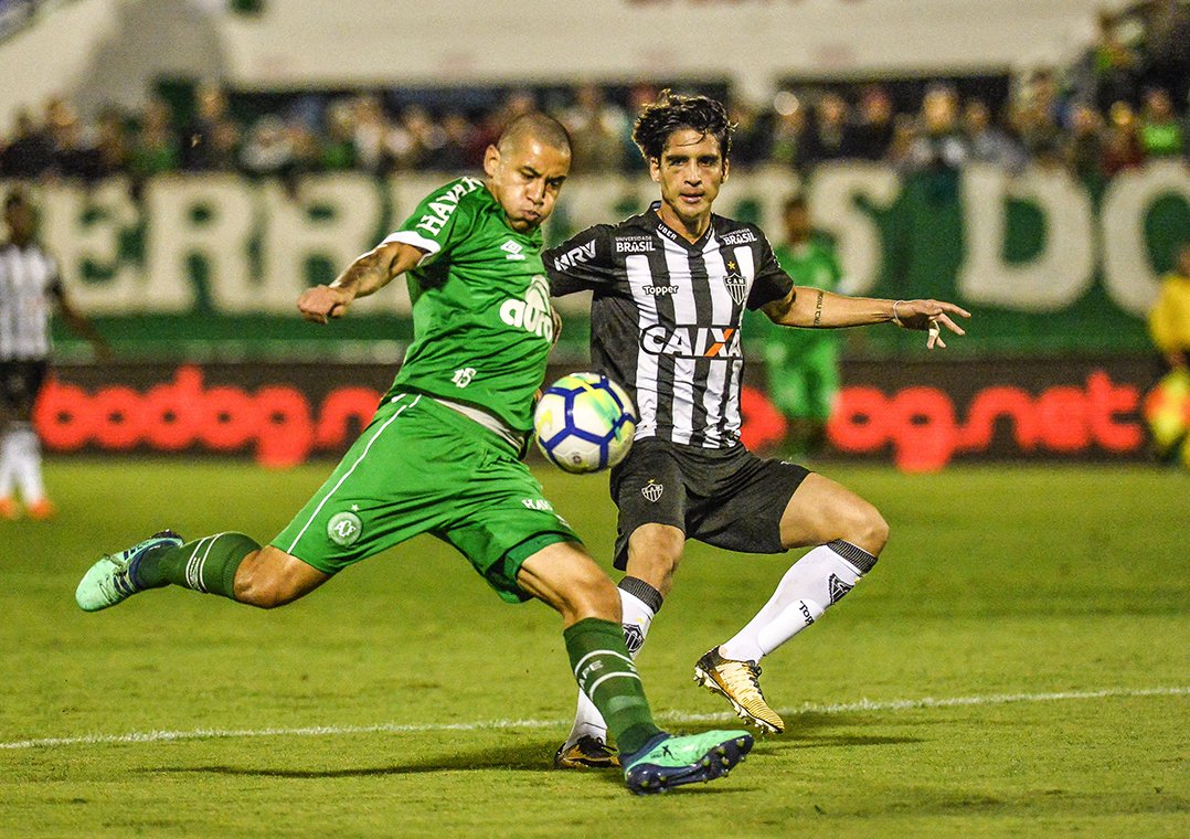 jogoaberto's tweet photo. Chapecoense elimina Atlético-MG nos pênaltis e vai às quartas da Copa do Brasil https://t.co/sVsgMJBgaC https://t.co/nsV8fD9MJG