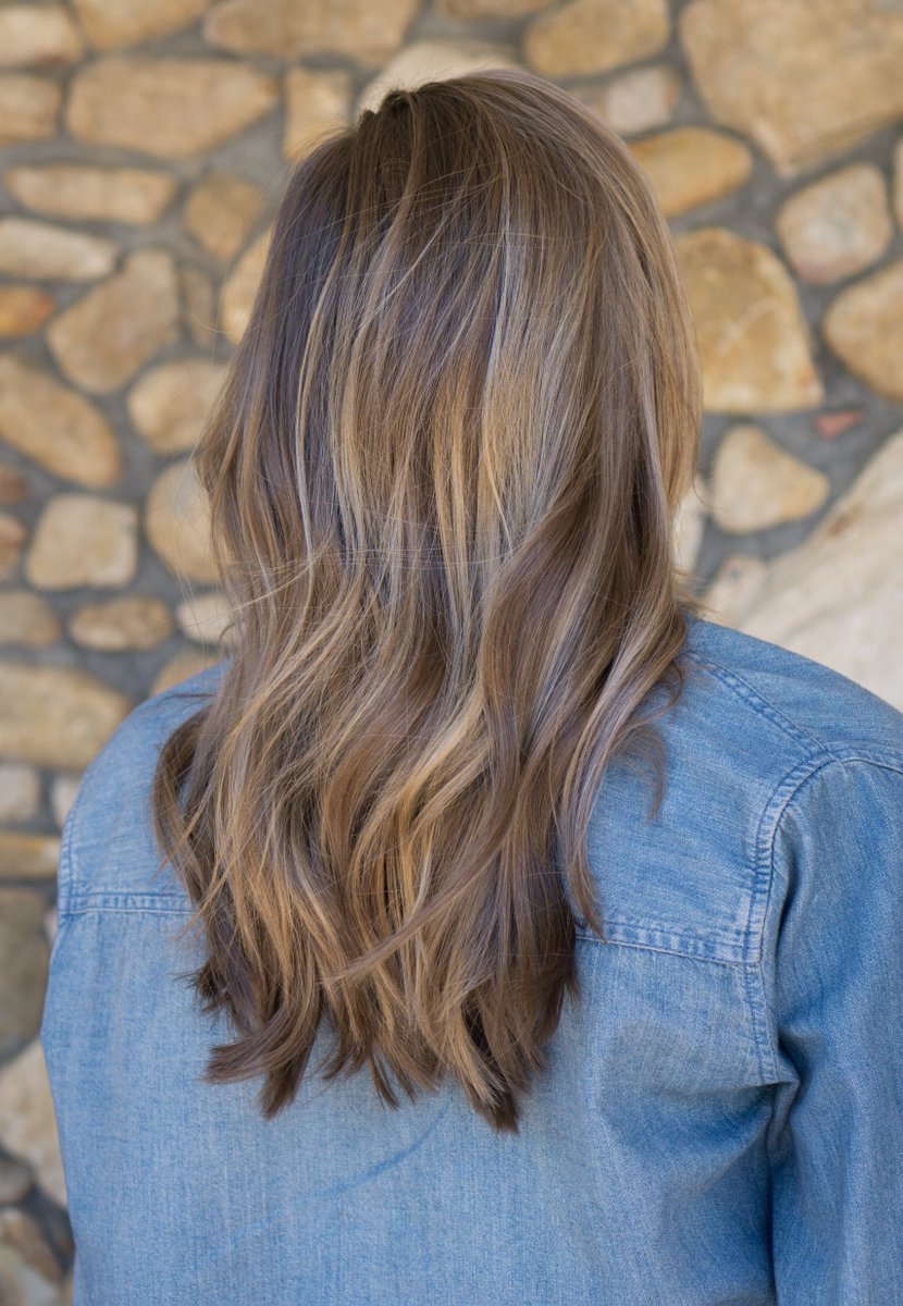 #Sunkissed #Brunette 🌞 Is your hair #summerready? #Painted with  <a href="/WellaHairUSA/">Wella USA</a> #freelights  &amp; #babylights with <a href="/GoldwellUS/">GoldwellUS</a> #SilkliftAsh #hairpainting #balayage #balayagehair #balayagehighlights #goldwellus #goldwellusa #goldwellhair #iamgoldwell #wellahair #wellafreelights #wcw