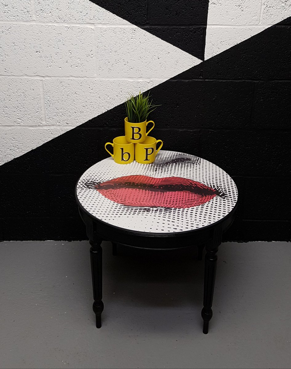 bishbashposh17's tweet photo. #UpcycledHour #UpcycledTables #fornasetti #upcycling #Sustainability #bishbashposh #MentalHealthAwarenessWeek #TableTuesday #tablethursday #royalwedding https://t.co/fhPzrExW22
