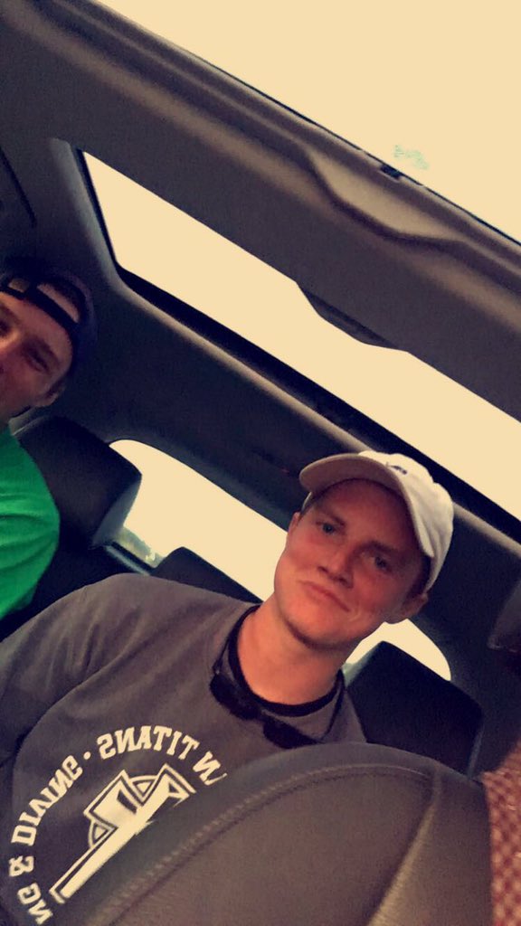 Smalls753's tweet photo. Happy birthday goon @fey_tim hope you don't do anything too greasy on your day of birth. https://t.co/2pBAn5GGTt