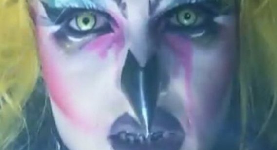 TangentsTabloid's tweet photo. Read Marlené Diaz Russell’s interview with drag queen Abhora. https://t.co/PFi3aw6SRe  #TangentsMag #fashion #music #dragqueen #nightlife @ChasersNoDa @lennyonmarz #zine #ToiletTabloid https://t.co/O5l8zj6ENk