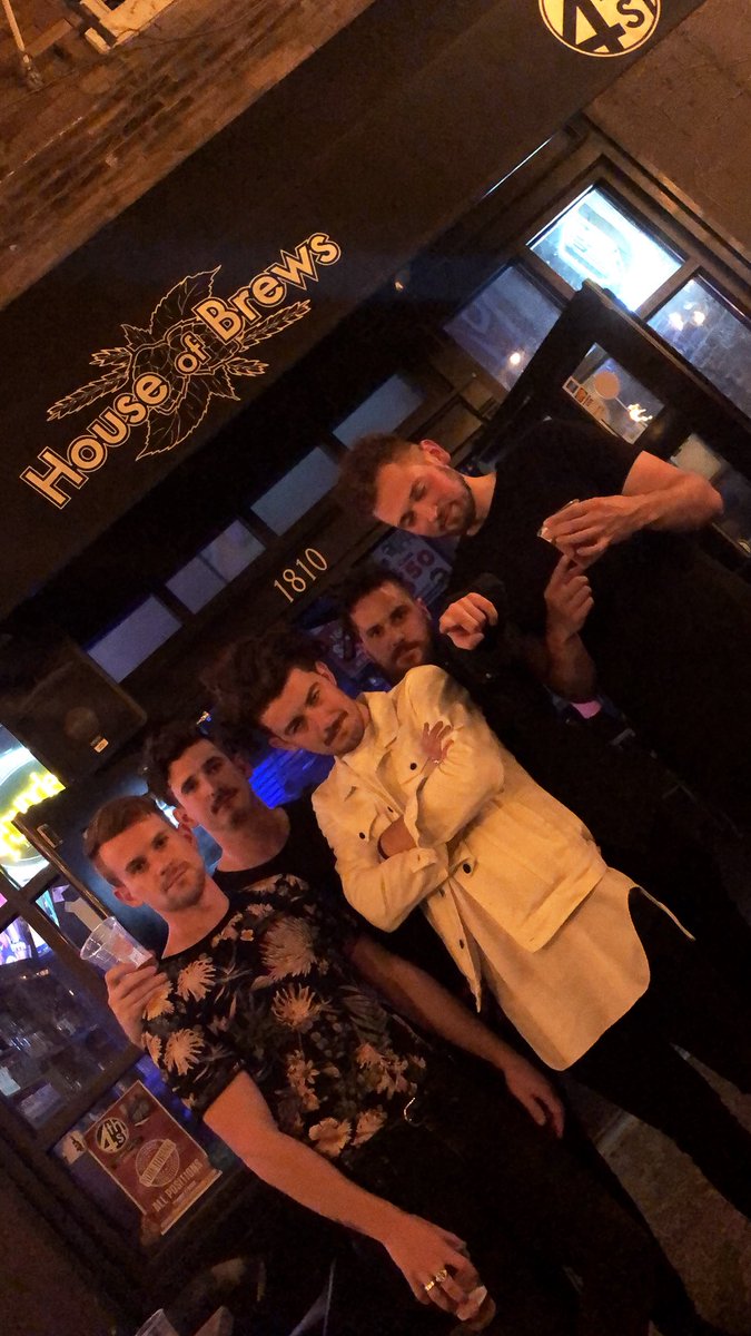 BreckBrew's tweet photo. Turns out @castlecomerband are a big fan of beer. Some #breckbrew before the show is a must! Pumped to see these guys perform. Tune in to FB live for a glimpse of the exclusive, intimate show. ⚡️🍻🎶 #brecktrek #columbusohio https://t.co/wummSi9Cka