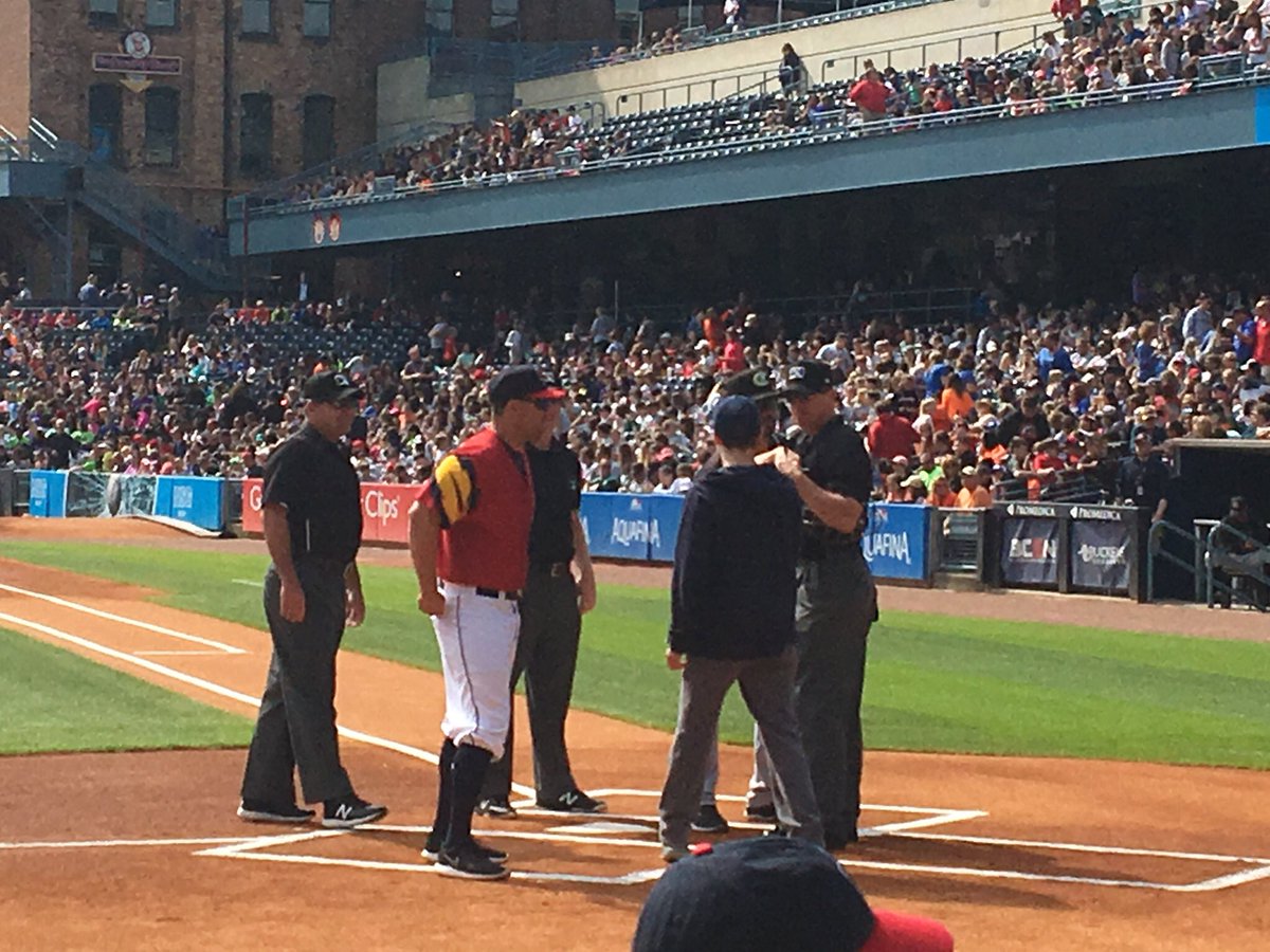 MrFreestone56's tweet photo. Wagar 6th graderJeffrey Coffey handing over the lineup card for the Toledo Mud Hens game. Way to represent Airport Schools! https://t.co/oQGC173doe