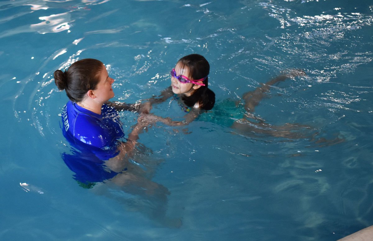 SplashSwimWell's tweet photo. School Age 4 with Splash! Supervisor Shelby! (2018 Spring 2) Great Job, Kids!! (2 of 4) #SplashMequon #SwimLessons 😀👍🏊‍♀️🏊‍♂️ https://t.co/XkuApb6MF3