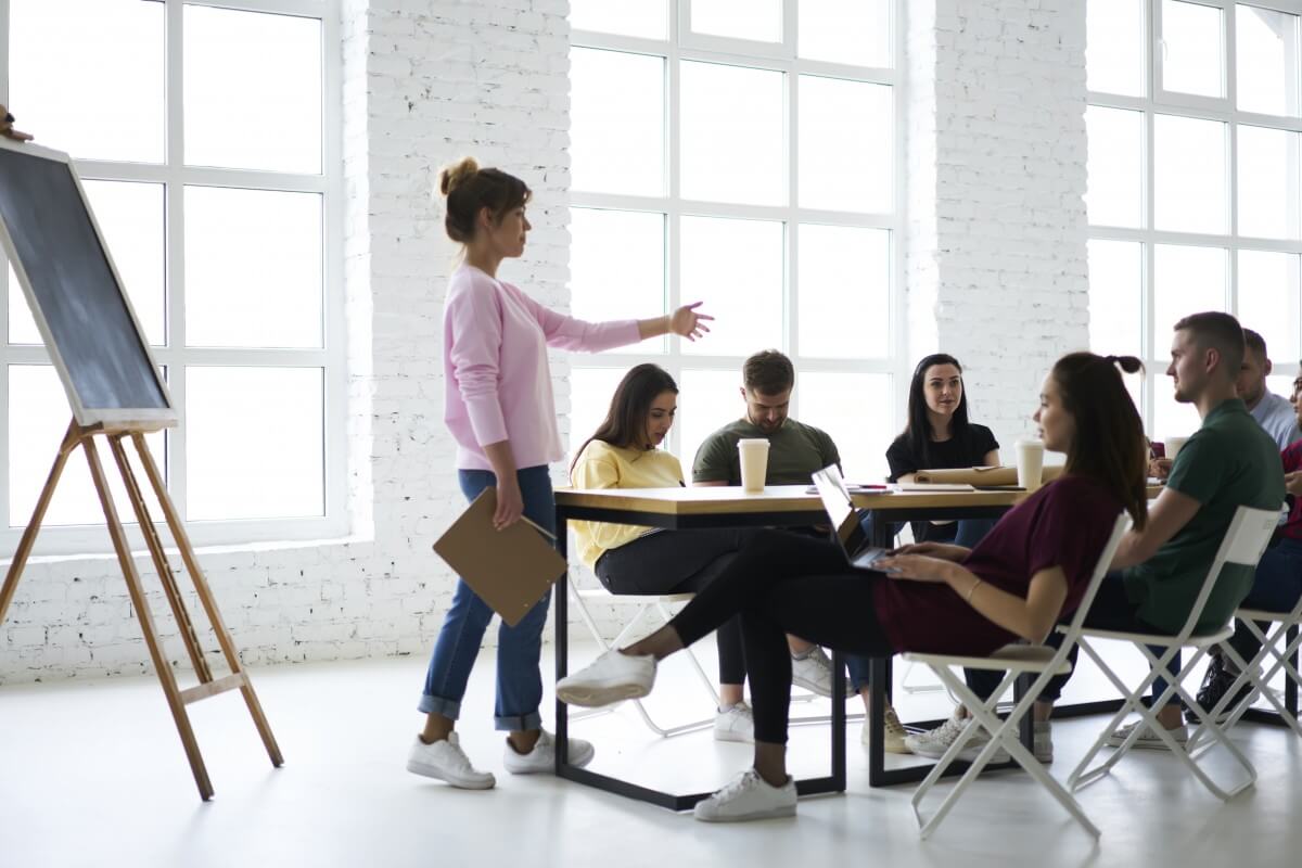 Study_INTNL's tweet photo. Quiz: which university leadership role should you apply for? #gradtips #studyabroad #studentemployabilitiy https://t.co/fBeVcsZhrU https://t.co/zYcgpABTPH