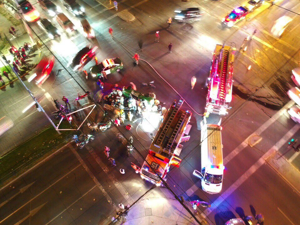 emergencydron's tweet photo. Dos Compañías del Cuerpo de Bomberos de Santiago se encuentran trabajando en Rescate Vehicular en Av. Las Condes y Av. Padre Hurtado. https://t.co/fEZ19i0puy