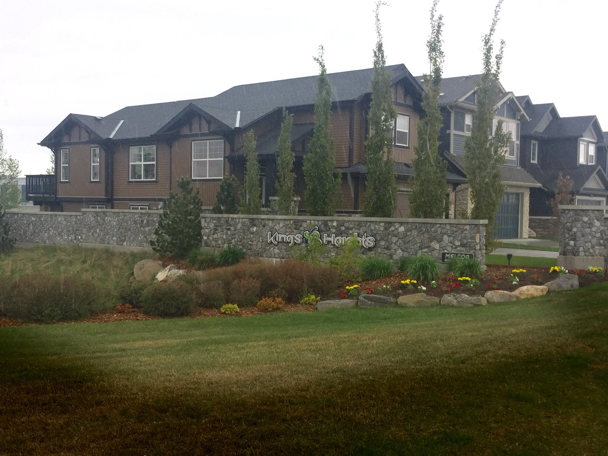 BruceRestall's tweet photo. What a beauty!!  Call Bruce for details 403-608-1826 Legacy Real Estate Services #homesforsaleairdrie https://t.co/To8nihT1NQ