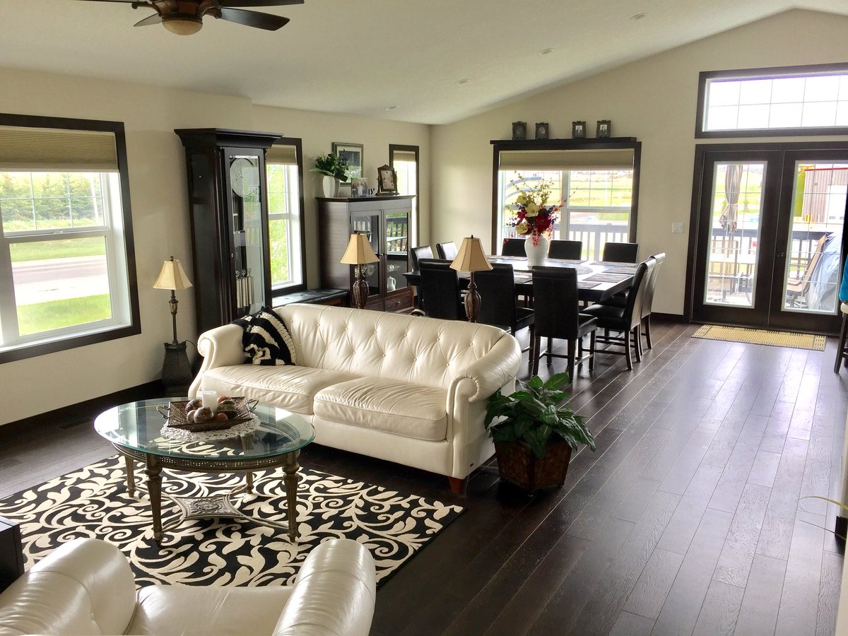 BruceRestall's tweet photo. What a beauty!!  Call Bruce for details 403-608-1826 Legacy Real Estate Services #homesforsaleairdrie https://t.co/To8nihT1NQ