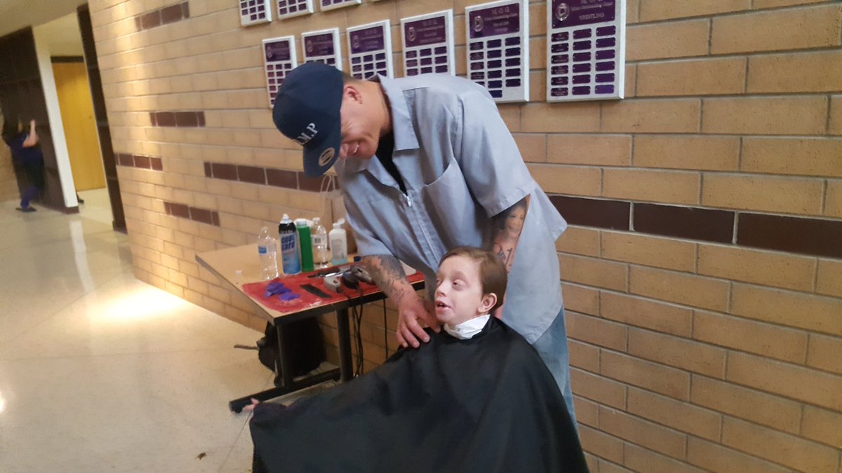 TheOfficerCraig's tweet photo. An absolute great day today @LHCWilson Lynhurst Center. Field Day and International Festival all today. Smiles, laughs, and a lot of Fun. Thank you to all the Students, Staff, and Visitors, that made today a success! #InternationalFestival #Lynhurst #wearewayne https://t.co/vi9Jn1K8AE