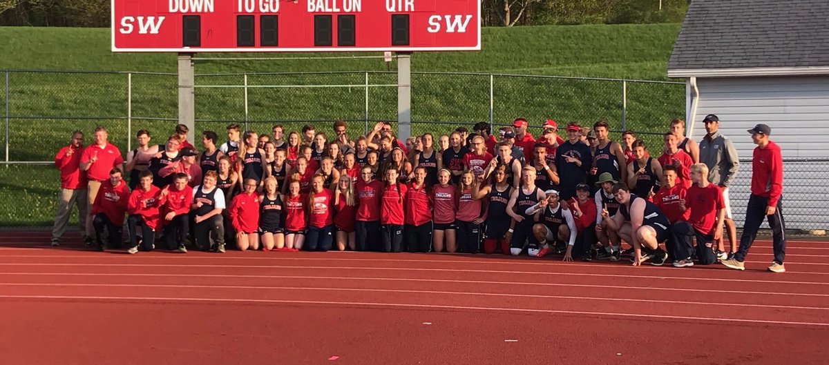 acard12's tweet photo. League champs๐ฅ #SWTrack https://t.co/KT5XFpbJg2