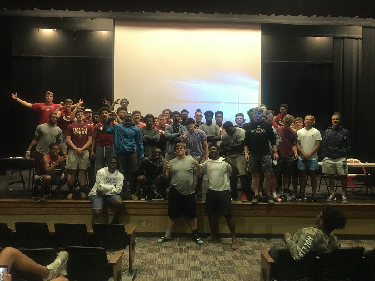 SwampFoxesFB's tweet photo. We had a great “Spring Game Draft Day” prior to today’s spring game. The players had a terrific time, then went out and put on a great spring game for our fans. Good job by both the offense and defense today. #preparingforwinter #gettingbetterbytheday https://t.co/Aoe6IEsdqx
