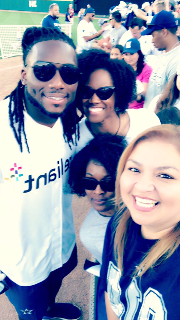 MissDrLong's tweet photo. JAYLON! #JaylonSmith #ClearEyeView #ReliantHRD #DallasCowboys #CowboysNation 

I said "Come On Humphrey" because she wasn't ready and he said "Yeah Come On Humphrey!" I Laughed 😂 https://t.co/6slqcA8VFz