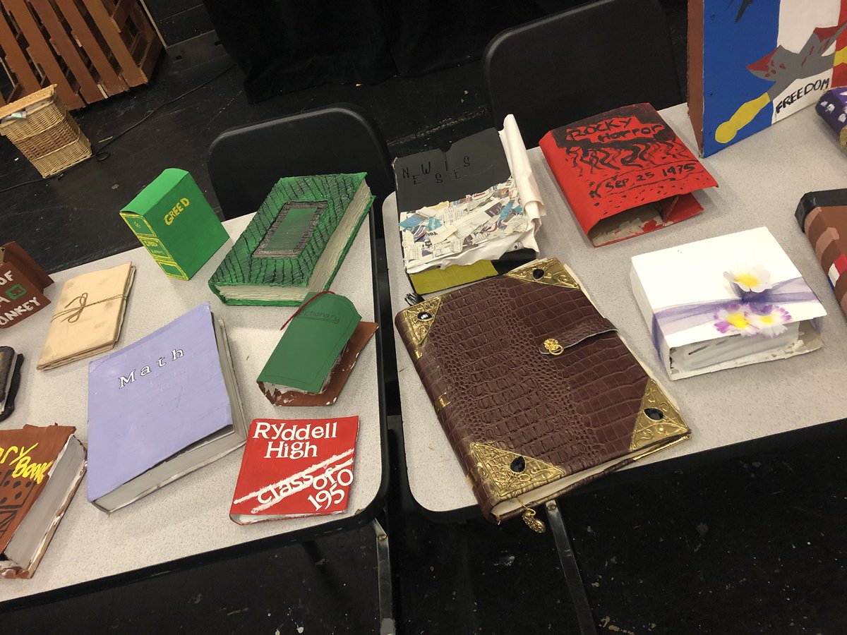 GETtheHand's tweet photo. Today was one of my favorite class days! 5th period is doing such an excellent job at their hand-sewn projects and theatre one prop books were on display! #theatreteacherlife #creativestudents #mystudentsrock #techunit https://t.co/8WEM5Kk7DR