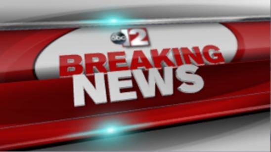ABC12WJRT's tweet image. #BREAKINGNEWS: Lots happening in #GeneseeCounty tonight folks... a big fire right now at the Sharp Funeral Home in Swartz Creek, a transformer crash that sparked a big power outages, a motorcycle accident with injuries. We'll have the latest on all and more at 11. #ABC12