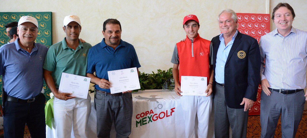 fedmexgolf's tweet photo. El equipo ganador del Junior - Am de la 2a Copa @Mex_Golf conformado por @cory_lpz Laura Vargas, Rafael Vargas Jr y Alejandro Vargas 🏌🏻‍♀️⛳️🏌🏻‍♂️ https://t.co/1YEoMw6bV3