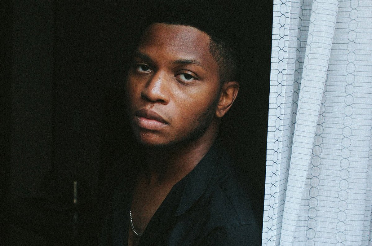 billboard's tweet photo. Gallant performs short cover of "Singularity" by BTS' V https://t.co/w70PlhCeRN https://t.co/rhFTHKIES1