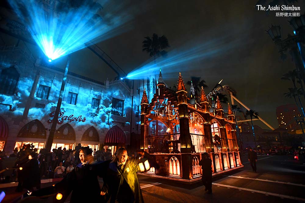 朝日新聞 映像報道部 V Twitter T Co Spt9yh5e35 ユニバーサル スタジオ ジャパン Usj 大阪市 で 新たな夜のパレード ユニバーサル スペクタクル ナイトパレード が報道陣向けに公開されました ハリー ポッター など人気 映画 の世界観