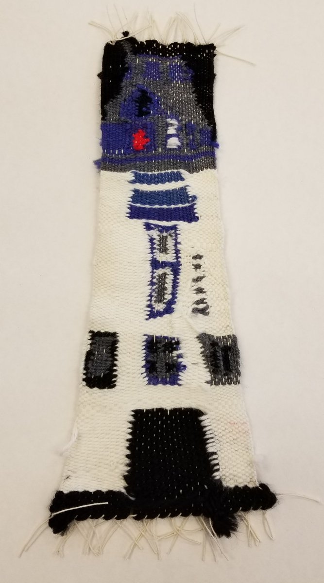 rebby65's tweet photo. @WredlingD303 R2 D2 created by Erin on the standing loom. #WredlingLearns https://t.co/QbNHXDOuMJ