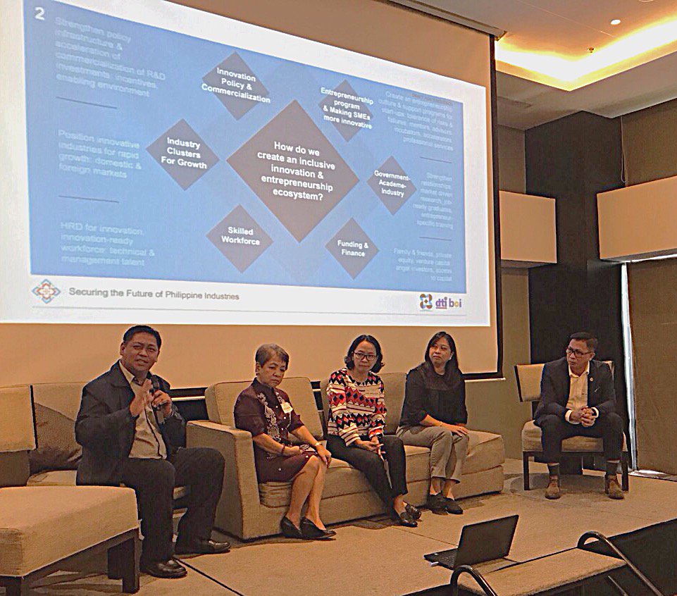 STRIDE_Program's tweet photo. Inclusive #Filipinnovation &amp; Entrpreneurship Roadmap validation workshop happening now in Davao. We join @DtiPhilippines to help enable industry-relevant R&amp;D and encourage policy mechanisms for stakeholders in regions IX and XI.

#STRIDEworks
#Innovation4Development https://t.co/G2o26bToUo