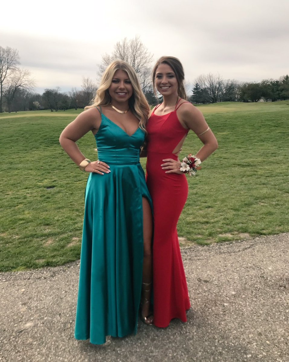 McKennaSayre's tweet photo. Hbd Gracie boo ily girl hope you had the best day can’t wait to be roomies next year:))) chirp chirp❤️🖤 @grace_mcguire_ https://t.co/Bq8W0qATVB