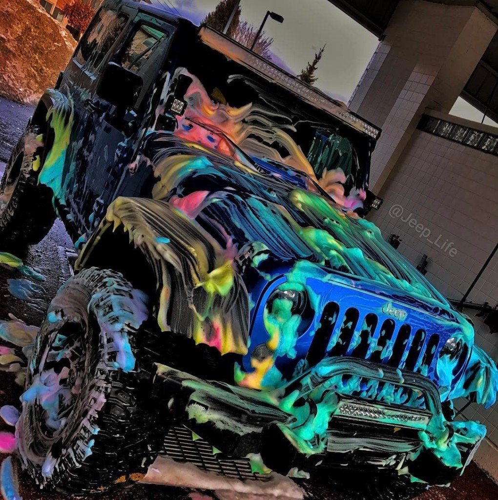 Jeep_Life's tweet photo. Life is better in Color. 💙💚💛💜❤ https://t.co/USca3kyfsi