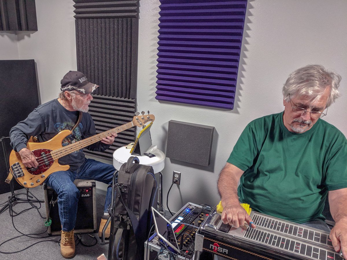 BarbwireCountry's tweet photo. Hidden off in our secret lair we've been working on some amazing music.. Get tangled up with us on Instagram https://t.co/Rrq0ghX2l0 for more behind the scenes moments!  #countrymusic #tangledup #californiacountry #socalcountry #countryband #americana #MusicArtist #CountryArtist https://t.co/HNCiqlvAOD