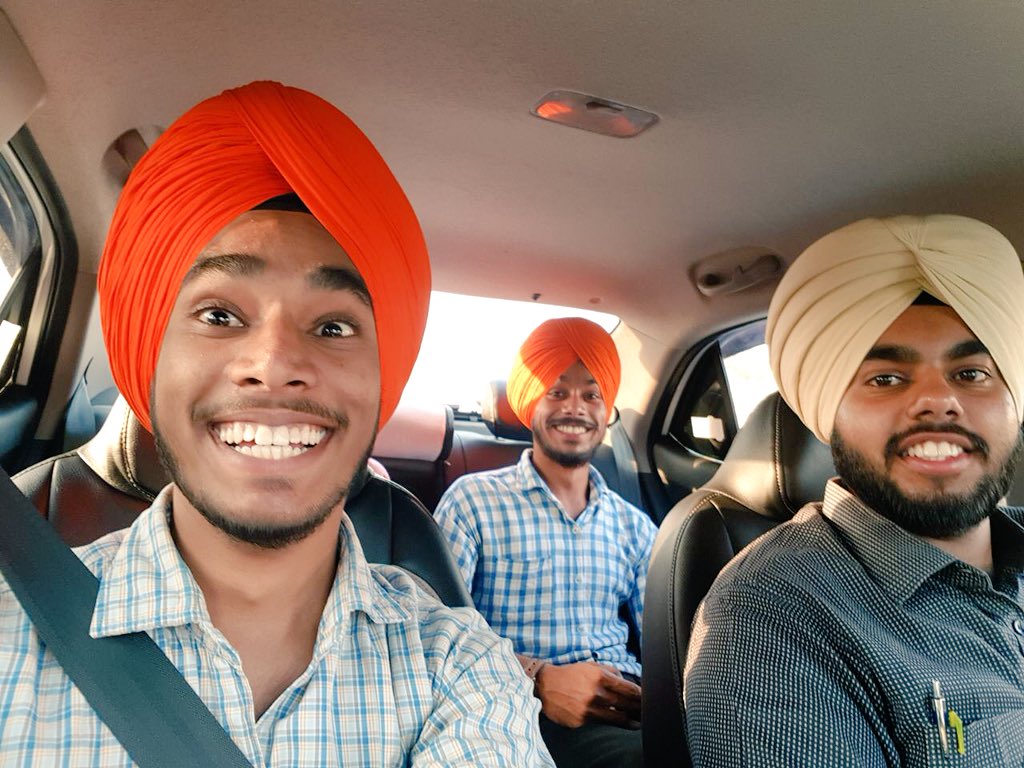 serharmandeep's tweet photo. When you are the only one who ruin the pic and create a new movement to remember 😜😜😜
#er #erharman #erharmandeep #erharmandeepsingh #gnewale #13gnewala #ramazan #mubharak https://t.co/0XaQgJfFUM