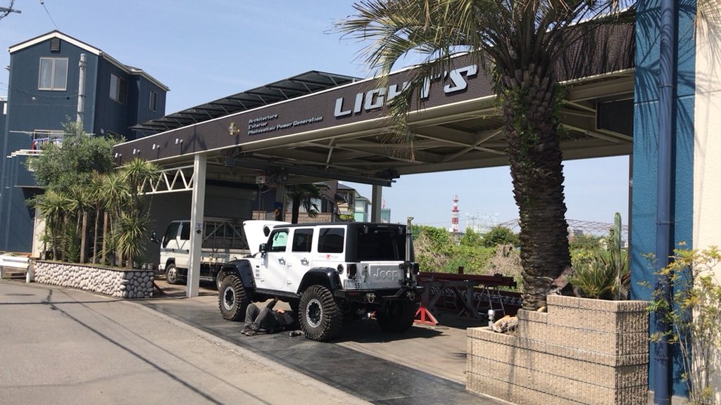 たこ焼きラブ Lights おしゃれな車屋さんだ 今度行ってみよう Twitter