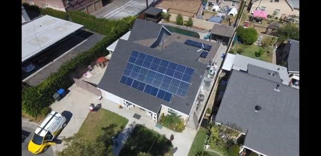 HorizonSolarPwr's tweet photo. 8.99kw install today in #LaMirada #California with a 37* roof pitch ๐๐ ๐ก
๐ธ: Michael M. (Fontana) #HorizonSolarPower https://t.co/0msUYNKaLm