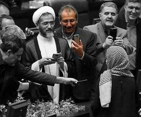 corzangolo's tweet photo. برای فاجعه #کازرون از هیچ کجا خورده نگیرید!
مقصر اصلی #شورای_نگهبانه وقتی مثل انتخابات ریاست جمهوری به خیال خام خودشون دارن تدبیر میکنن و مهندسی میکنن!
تمام نمایندگان اصلی منطقه با بدنه اجتماعی رد صلاحیت شدن مثل دهقان ناصرابادی ، لقمانیان و... https://t.co/w2NyWwbycL
