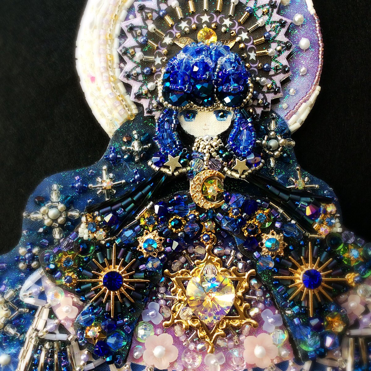 これを見た人は青い画像を貼れ 夜の女神トゥルー イラスト×ビーズ刺繍