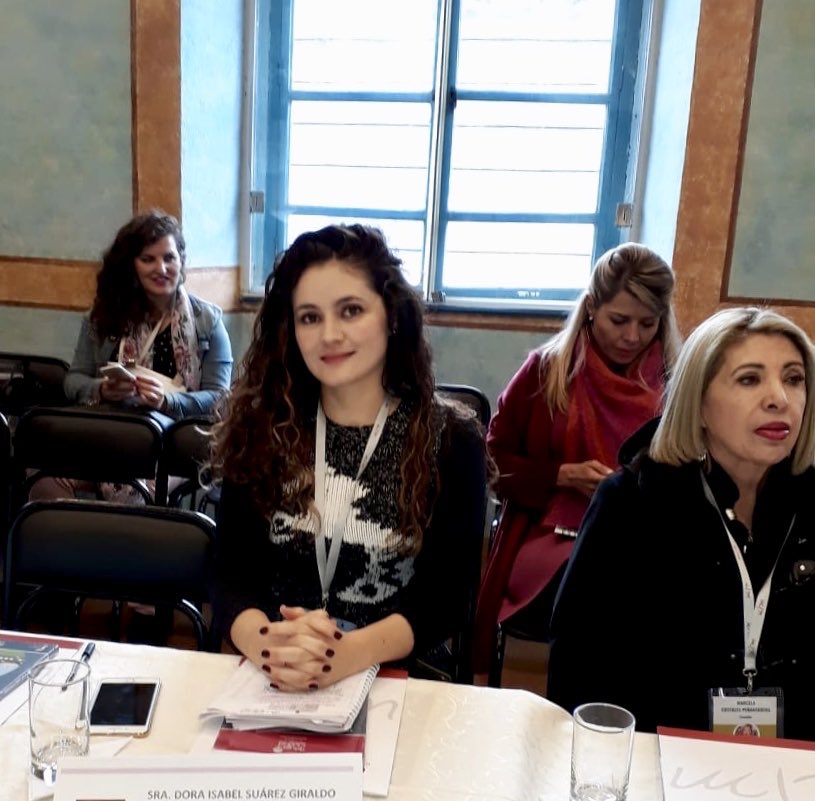 disabel_sg's tweet photo. Feliz en Cuenca- Ecuador en la IV Cumbre Iberoaméricana de género; en el diálogo político de mujeres líderes, expuse mi experiencia como mujer en la política.. Q mis hijas vean en su Mamá, una mujer a la q el miedo y los tropiezos, no le logran opacar los sueños, las metas https://t.co/8GIsX48Cak