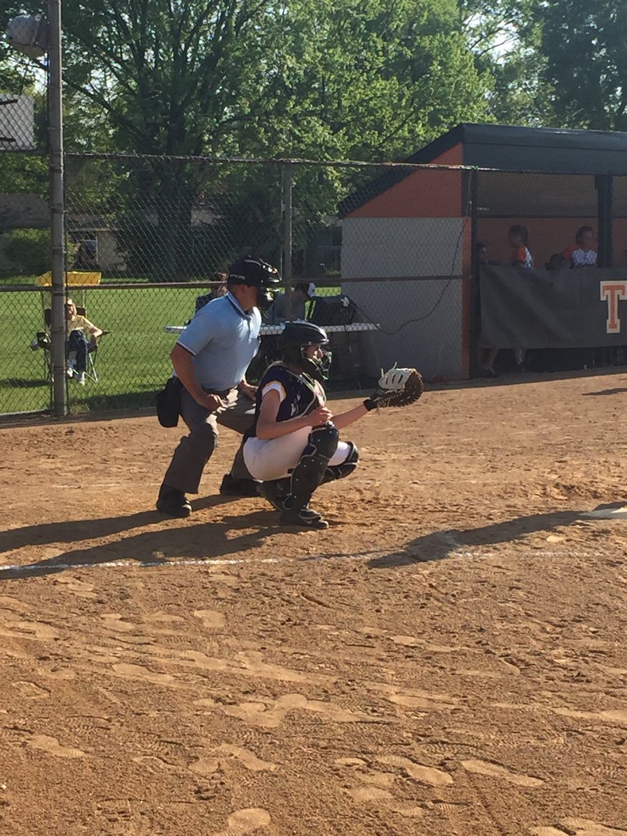 KUMark90's tweet photo. KellyBuckets turned into KellyCatcher today. 5 games left in career and she finally gets behind the plate. #Ijustwanttoplay #kellybuckets https://t.co/swdRSvxgf4