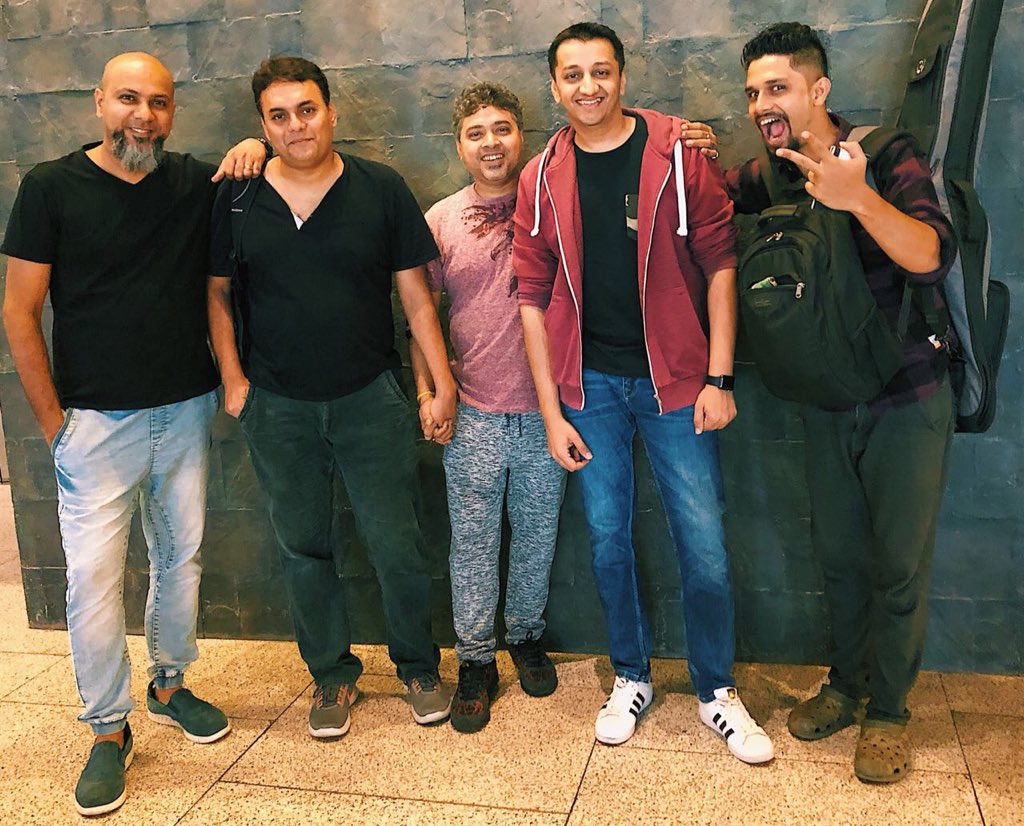 sanjoygt's tweet image. Flying to #UK ~  @diljitdosanjh confidential tour @nyzeldlima #RinkuRajput  #myself @dddrums  #AvishekDey