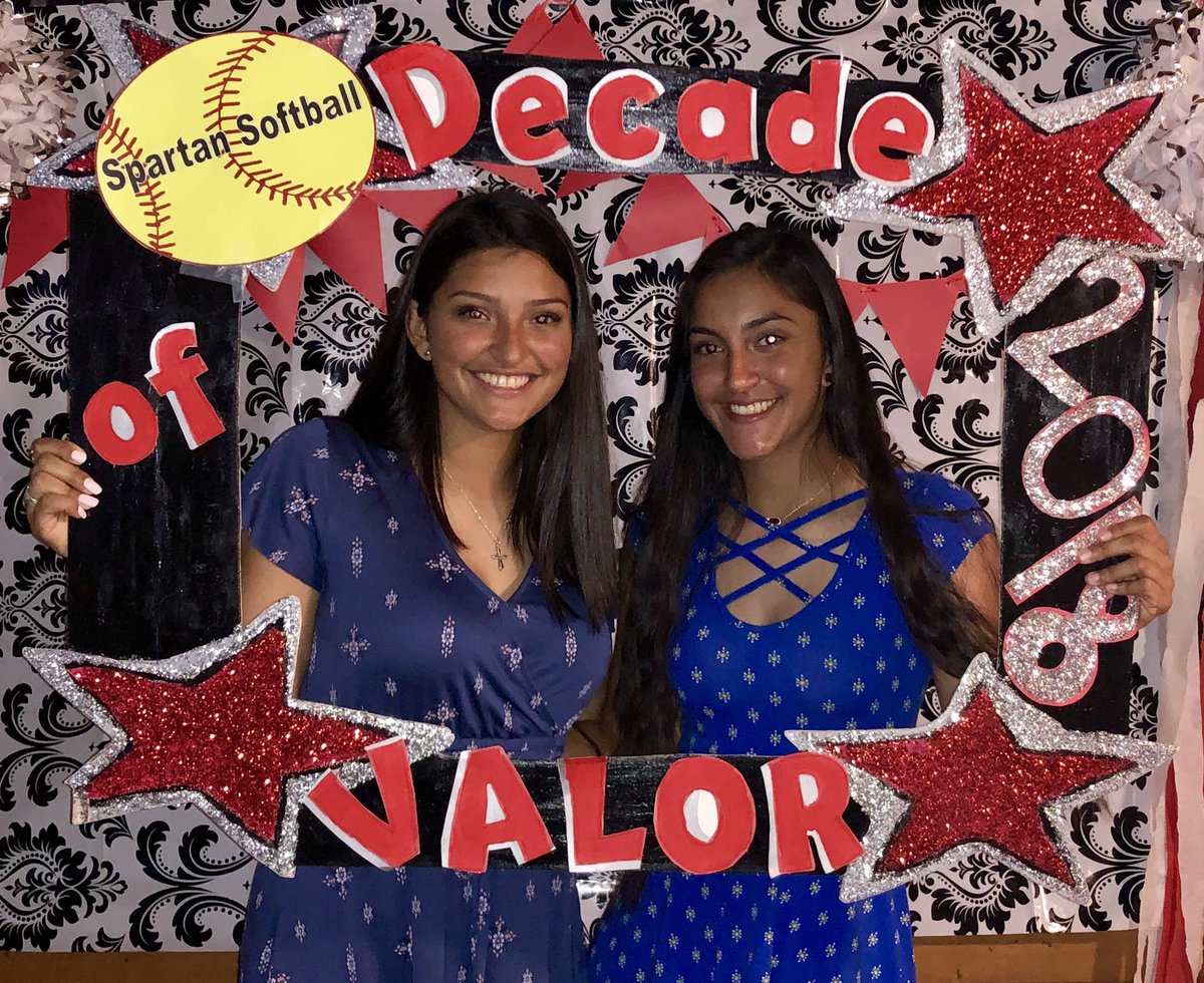 CyLakesSoftball's tweet photo. We have the best manager!#JahairaRocks #DecadeofValor #Selfie/PhotoBoothFun https://t.co/fAsXcLyM7G