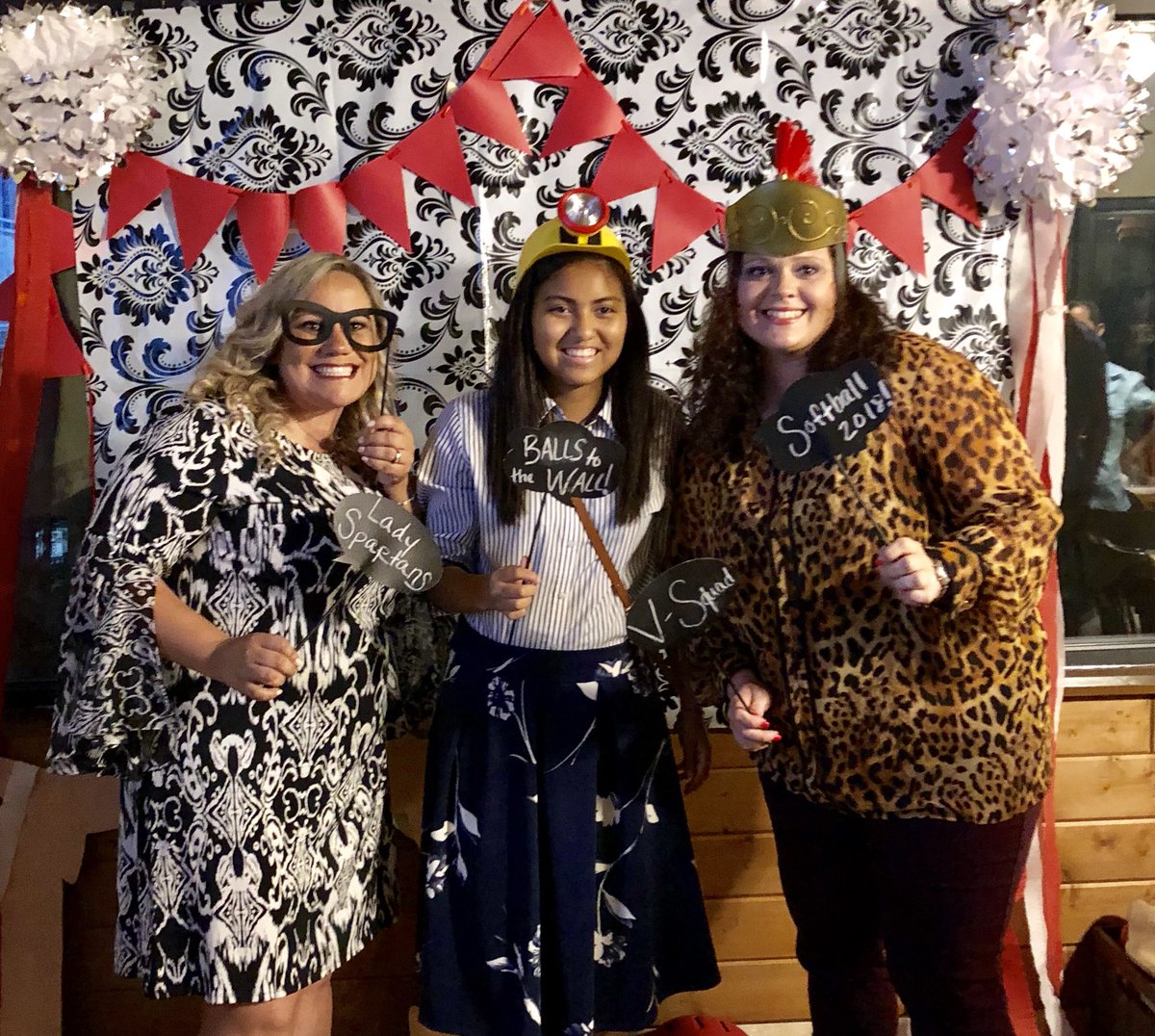 CyLakesSoftball's tweet photo. We have the best manager!#JahairaRocks #DecadeofValor #Selfie/PhotoBoothFun https://t.co/fAsXcLyM7G