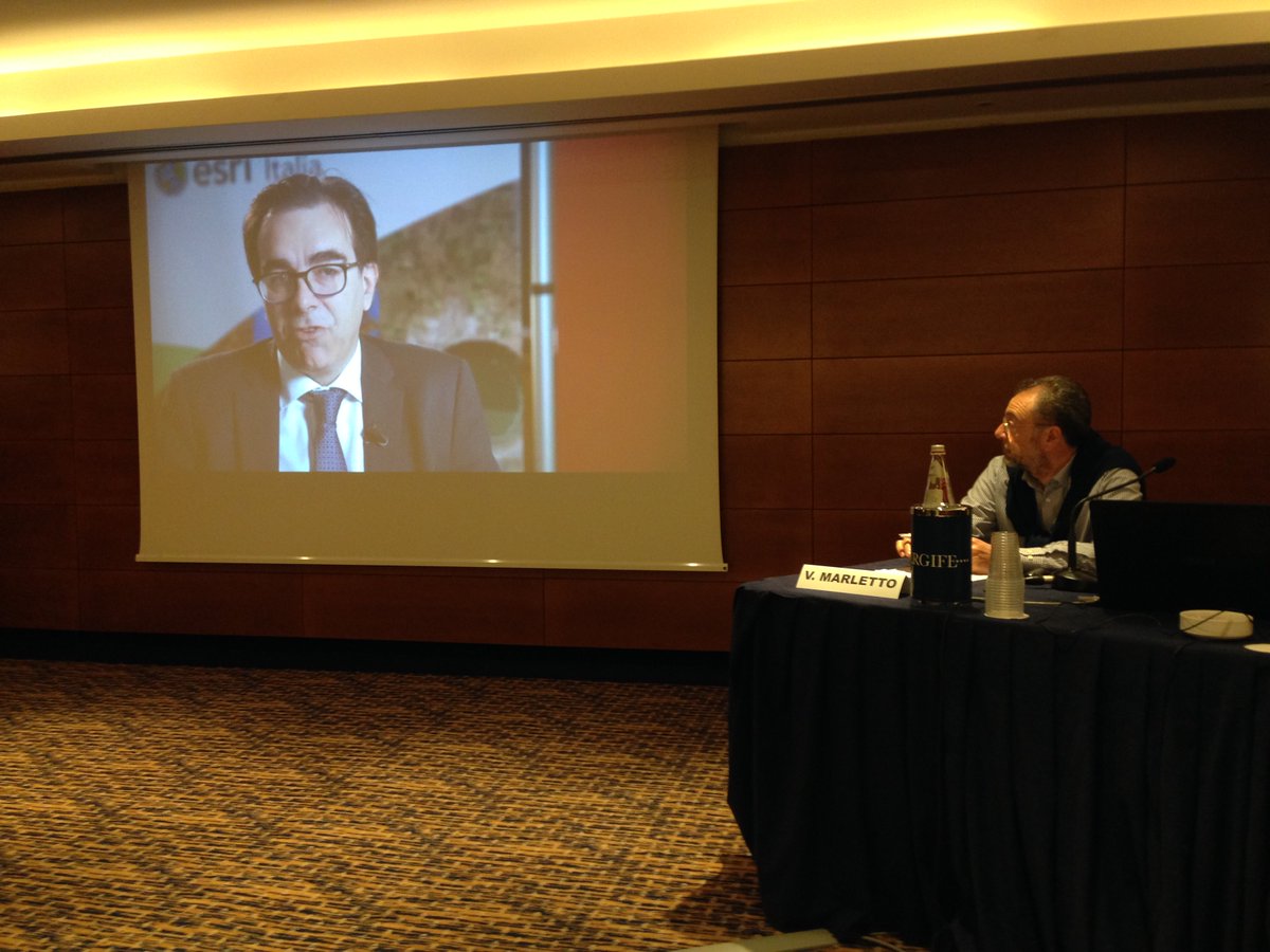 It's the moment of #moses, the session at the ESRI conference has just started #insiemeconEsri2018 . Watching the #moses video