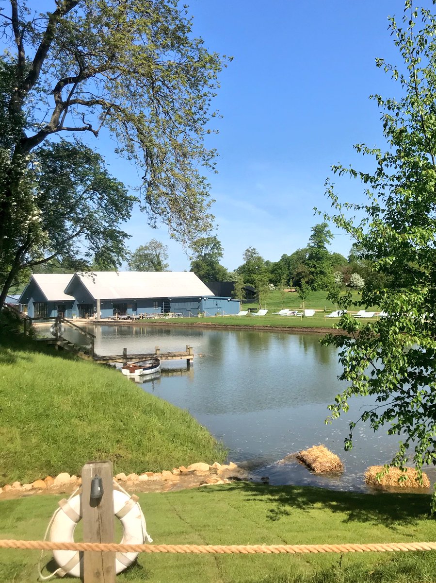 The sun is shining in Oxfordshire for today’s wedding at Soho Farmhouse! #Weddingsmashers