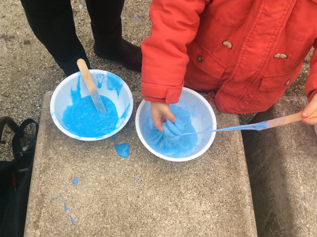 TannahillCentre's tweet photo. We can't wait to see the work children from @ChildcareFirst1's Hillview Nursery have created for #TannahillThreads as we go 'Up The Privies' this Saturday. Join us as we leave the Tannahill Centre and head out to the Privies at 12 noon. https://t.co/VvyN7p4HoG