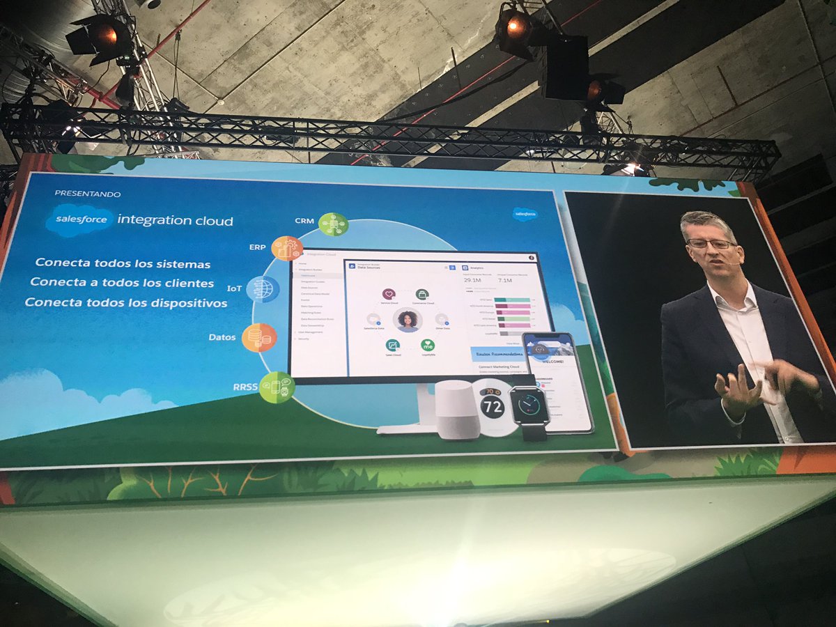 Maribeldlvega's tweet image. @jaware presentando la nueva nube #integrationCloud @salesforce #salesforceMAD